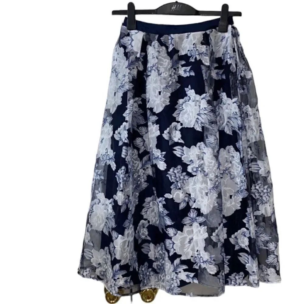 Nanette Lepore Girls Floral Print Skirt (Size L/14)